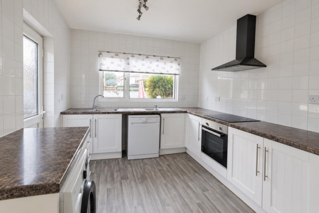 Kitchen 17.png