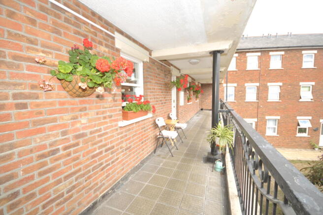 STRATFIELD HOUSE balcony