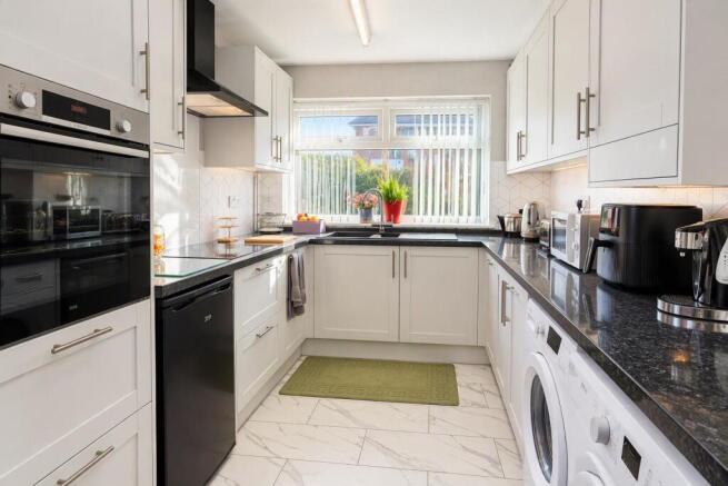 kitchen .jpg