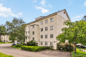 Flat 15, Farleigh House, Kingsnympton Park, Kingston Upon Thames KT2 7RX
