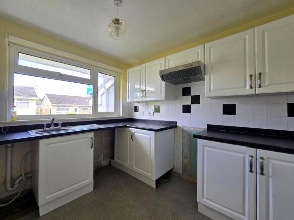 Cedar Way, Bideford photo 4
