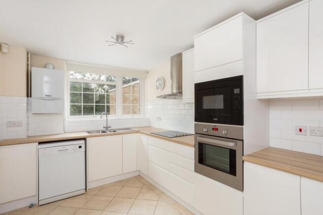 1 Ellison Close 2...