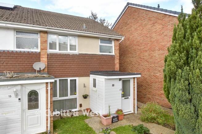 3-bed terraced on Meadowcroft Close, Ifield, Crawley, West Sussex, £264,500