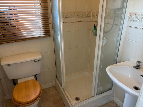 4 bed Detached for sale Image 8