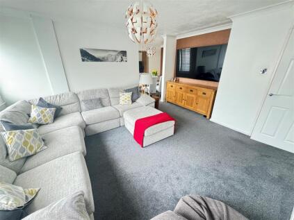 Cameron Close, Warley, Brentwood