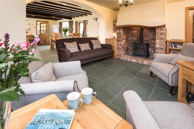 Lounge 1