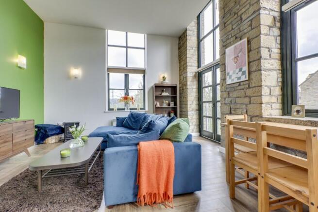 2 bed Flat for sale Image 4
