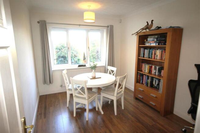 4 bed Detached for sale Image 4