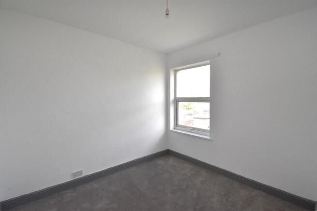 2 bed Flat to rent Image 5