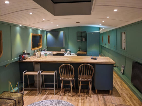 Breakfast bar