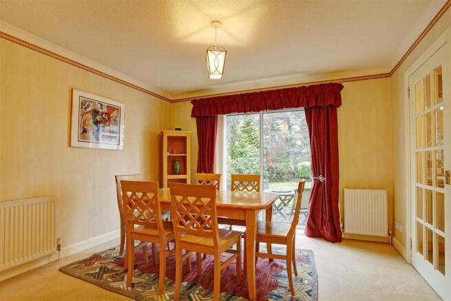 DINING ROOM.jpg