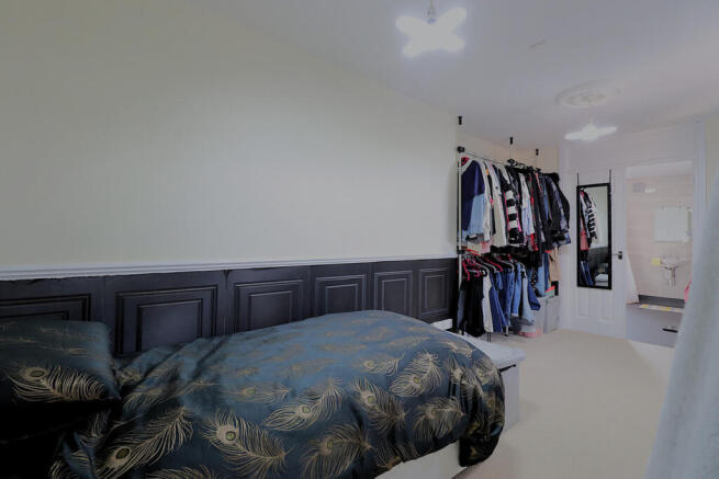 4 bed Town House for sale Image 9
