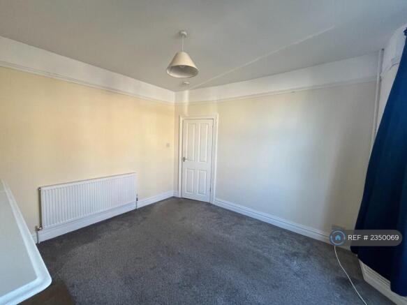 Dining Room/ Fourth Bedroom