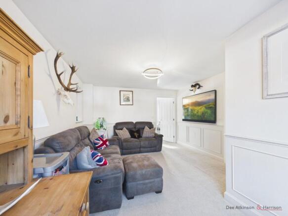 3 bed Semi-Detached for sale Image 7