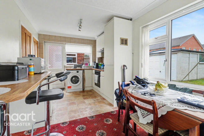 3 bed Semi-Detached for sale Image 10