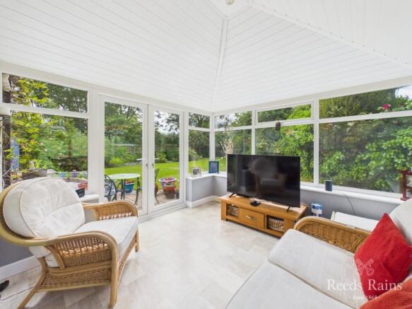 4 bed Detached for sale Image 7