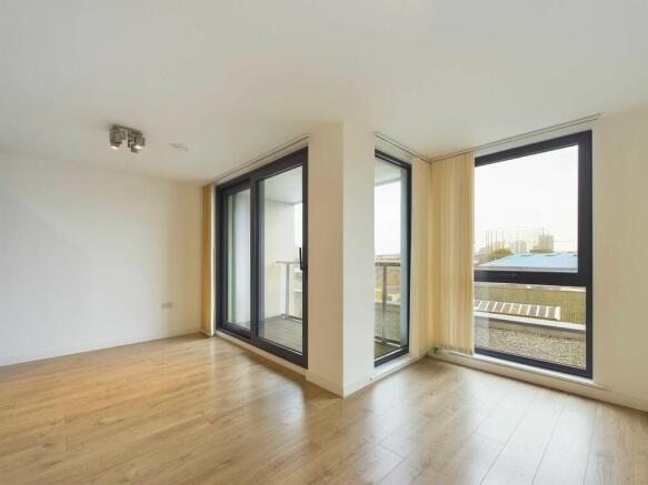 CAM03741G0-PR0043...