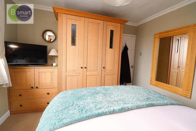 4 bed Detached Bungalow for sale Image 10