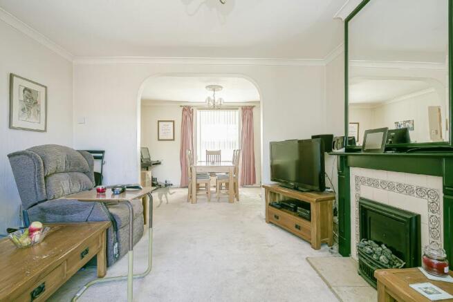 2nd Photo of Lounge