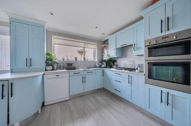 1375487-11-6909d9...