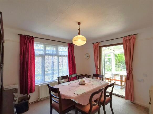 Dining room.jpg