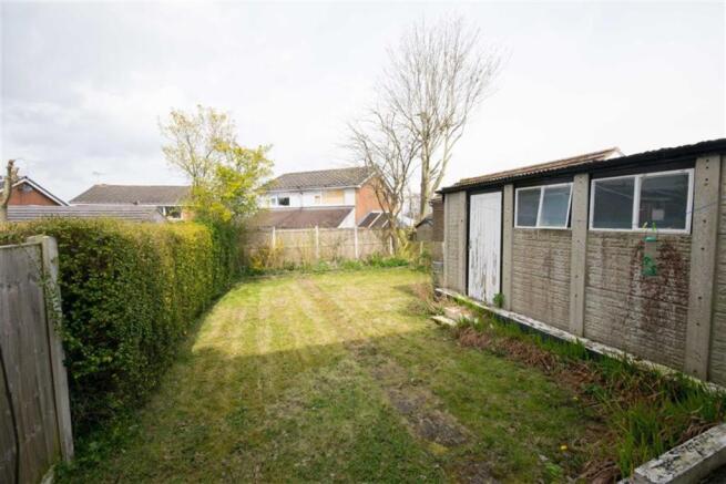 ENCLOSED REAR GARDEN