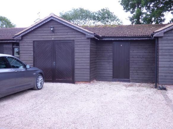 Garage/Out Building