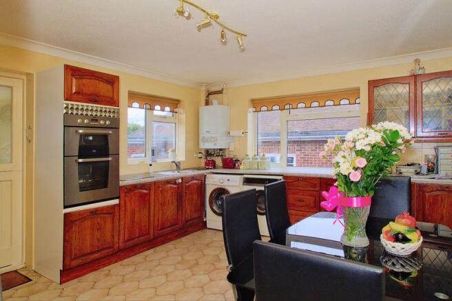 Kitchen/Dining...