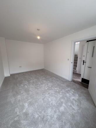 4 bed Detached for sale Image 5