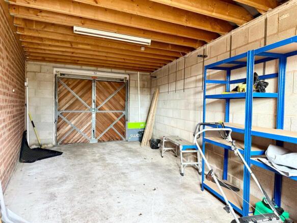 Garage (1).jpg