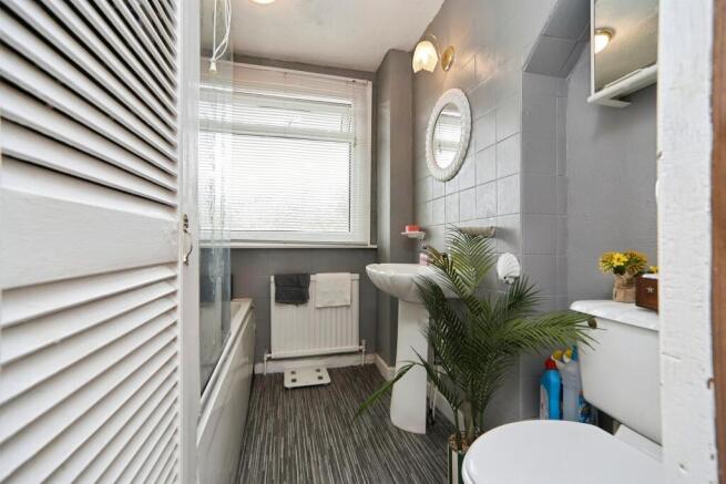 3 bed Semi-Detached for sale Image 8