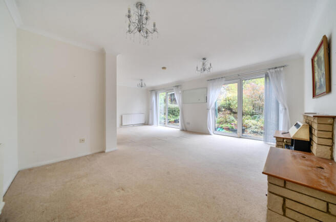 Fanstones Road, Eldene, Swindon, SN3 photo 3