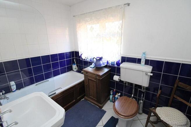 Bathroom.JPG
