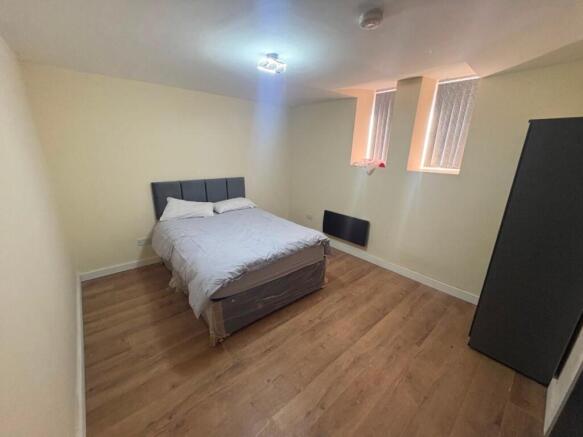 1 bed House of Multiple Occupation to rent Image 10