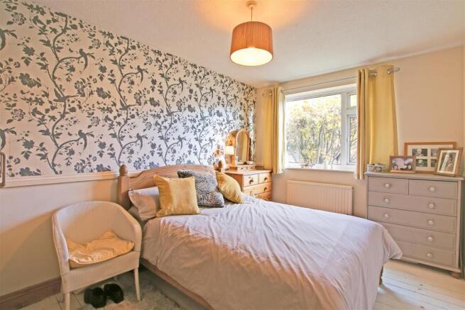 8_Lee Close_Master Bed1.jpg