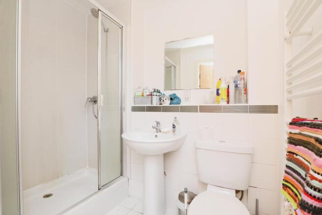 2 bed Flat for sale Image 9