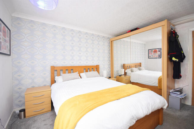 1 bed Apartment to rent Image 5