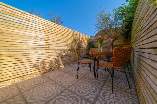 Call 02920 454555 to secure your viewing_3