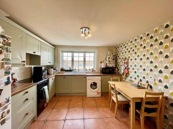 Avon Close, Tonbridge photo 3