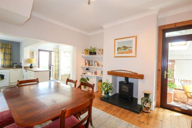 2 bed Semi-Detached for sale Image 7