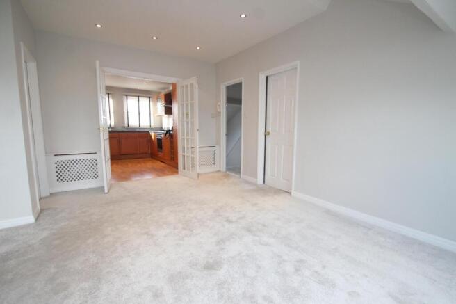 2 bed Flat to rent Image 8