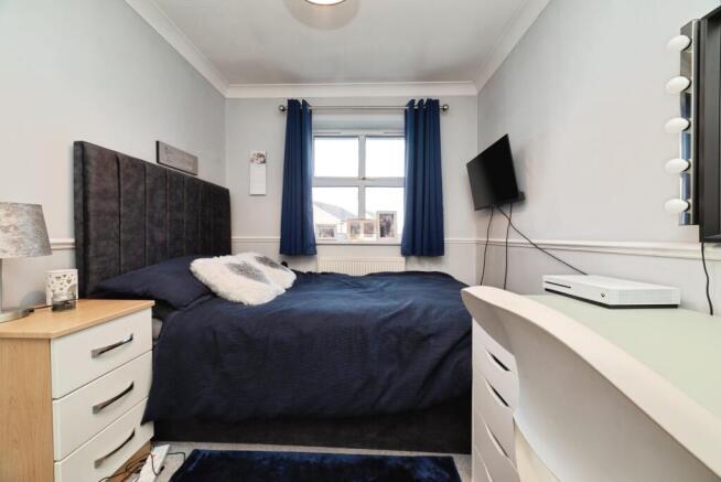 4 bed Detached for sale Image 11