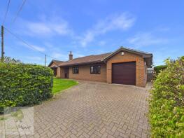 Halesmead, The Street, High Halstow, Rochester ME3 8SF