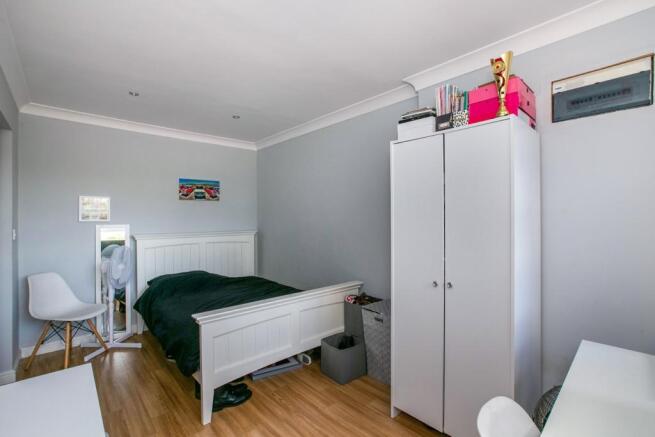 Family room/Bedroom