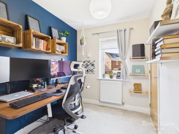 3 bed Semi-Detached for sale Image 9