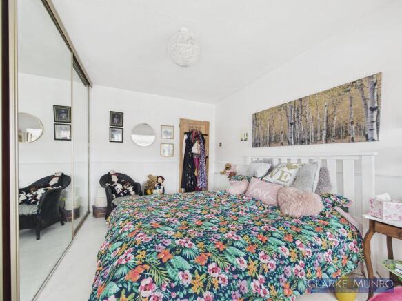 3 bed Semi-Detached for sale Image 9