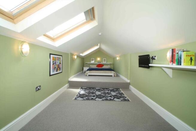 10 bed Terraced to rent Image 4