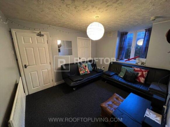 6 bed House Share to rent Image 9