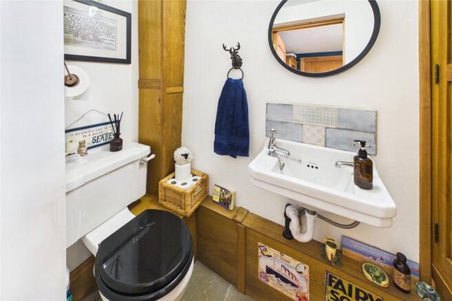 4 bed Semi-Detached for sale Image 12