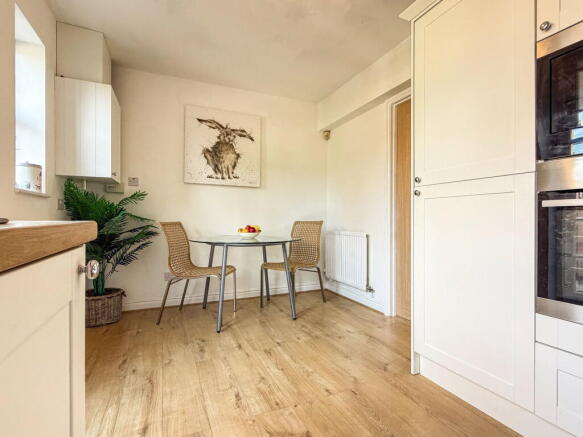 2 bed Terraced for sale Image 5